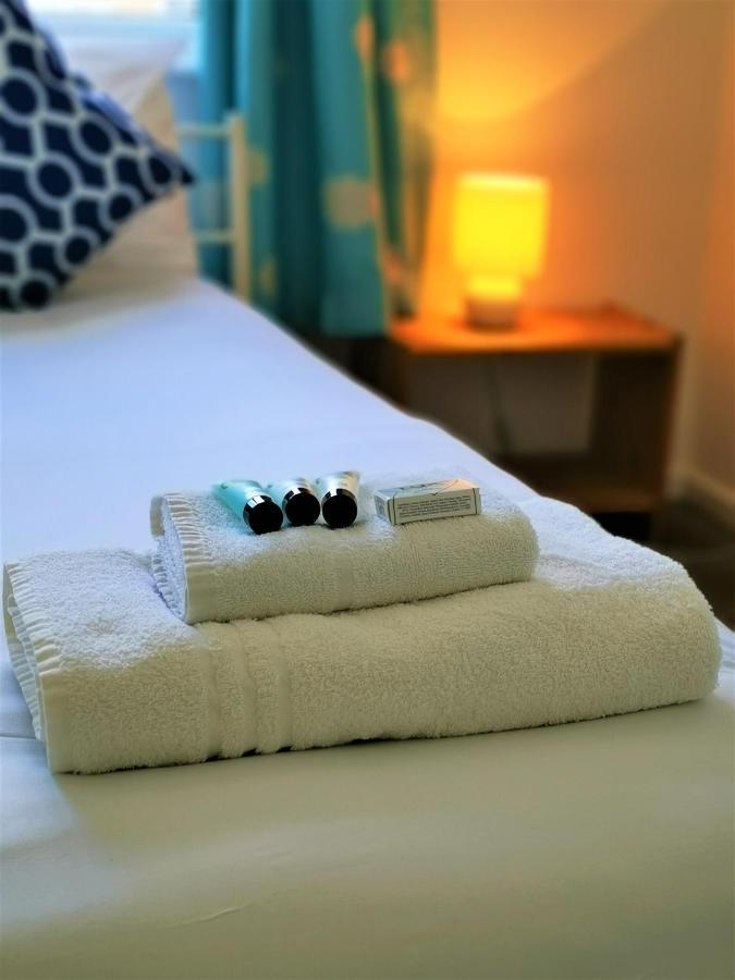 브라이턴 Marina Living With Parking, Balcony, Quiet And Secure 아파트 외부 사진