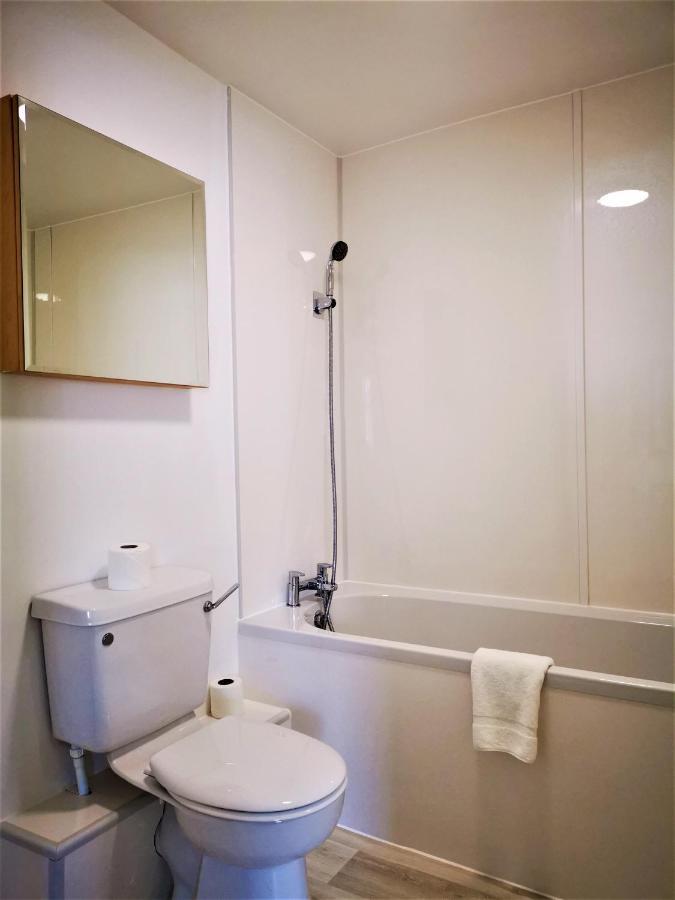 브라이턴 Marina Living With Parking, Balcony, Quiet And Secure 아파트 외부 사진