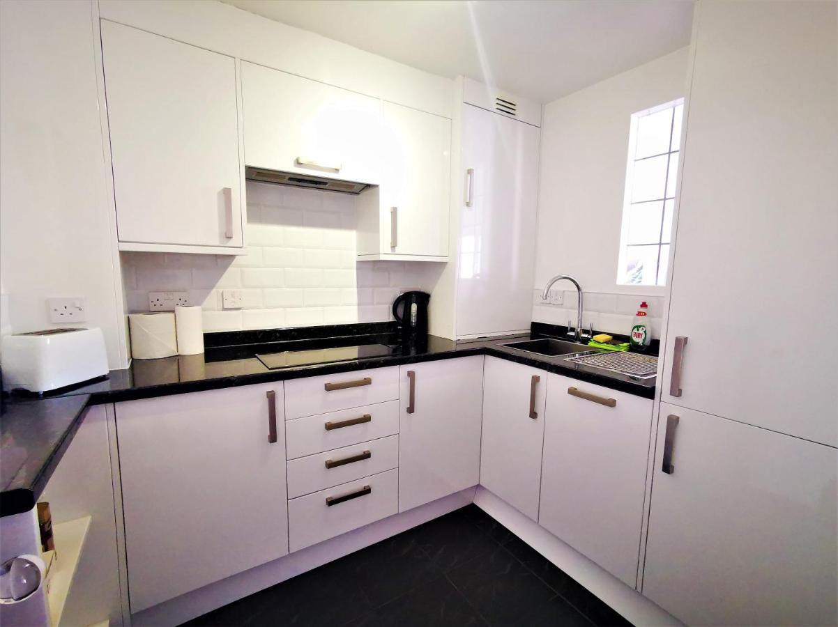 브라이턴 Marina Living With Parking, Balcony, Quiet And Secure 아파트 외부 사진