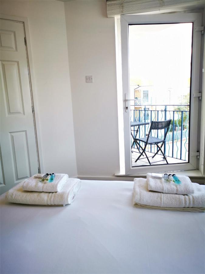 브라이턴 Marina Living With Parking, Balcony, Quiet And Secure 아파트 외부 사진